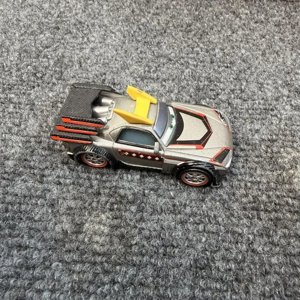 Disney Pixar Car Toon KABUTO Warsstars Rare Disney Cars Diecast Toys 1:55